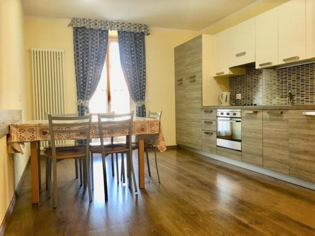 Appartamenti Sissi Commezzadura Bagian luar foto
